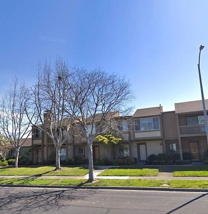 2nd image of 1106 Island Dr