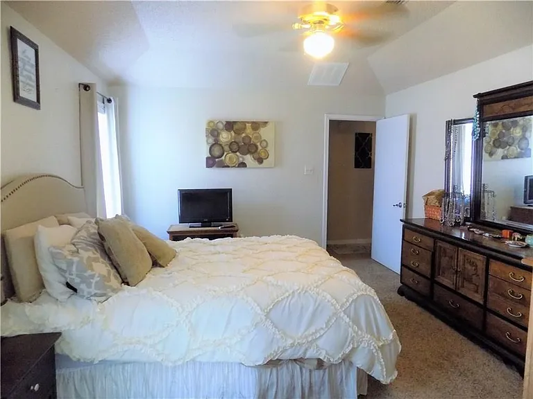 2306 Raintree Path — Photo 9