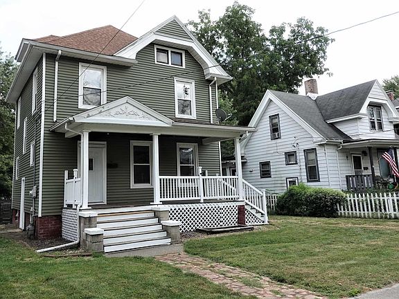 3rd image of 207 Walnut Ave