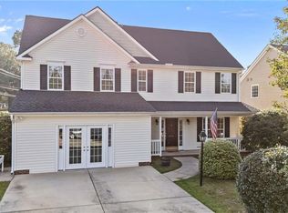 1811 Longmont Dr, Kernersville, NC 27284