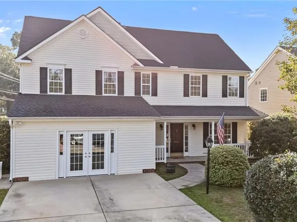 1811 Longmont Dr, Kernersville, NC 27284