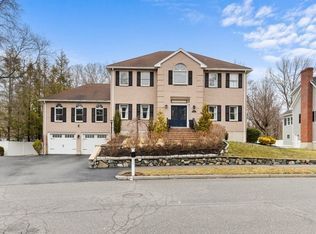 31 Zachary Ln, Reading, MA 01867