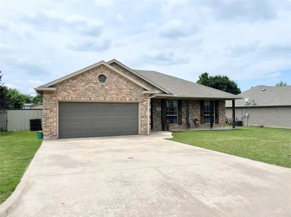 1924 Medora St, Graham, TX 76450