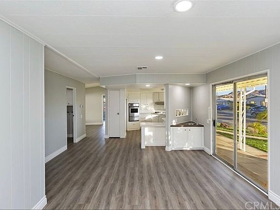 2nd image of 14973 Bluebriar St