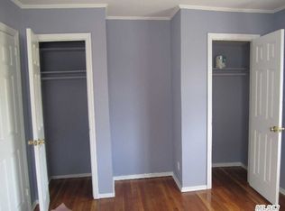 11704 205th St, Saint Albans, NY 11412