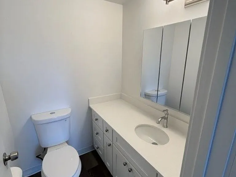 Vuemont - Renovated Modern Apartments - Renton — Photo 22