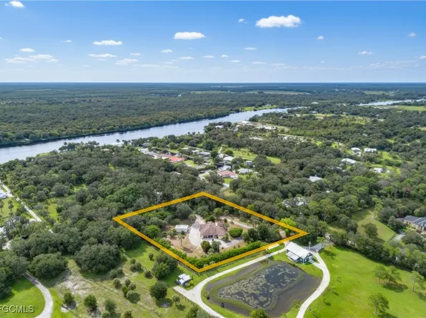 2050 Snyder Dr, Alva, FL 33920