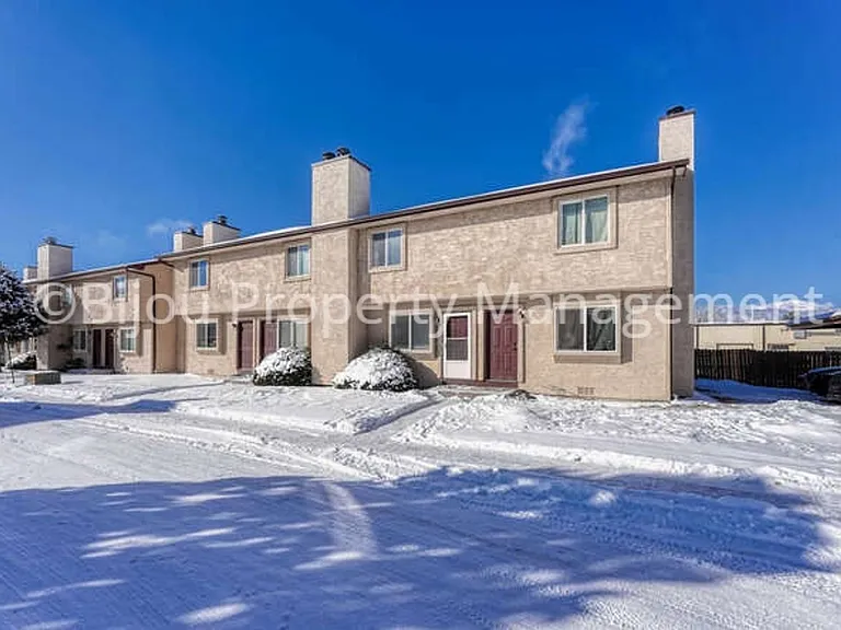 3066 Starlight Cir — Photo 2
