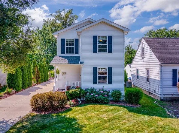 832 Roosevelt Ave, Cuyahoga Falls, OH 44221