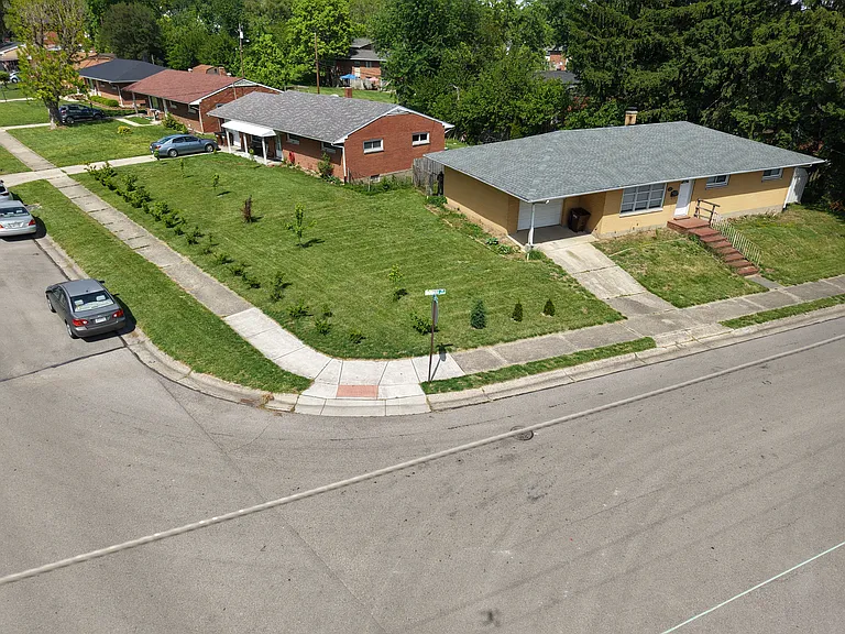 3101 Barbara Dr — Photo 1