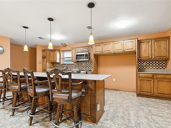 2nd image of 5531 Rickert Dr