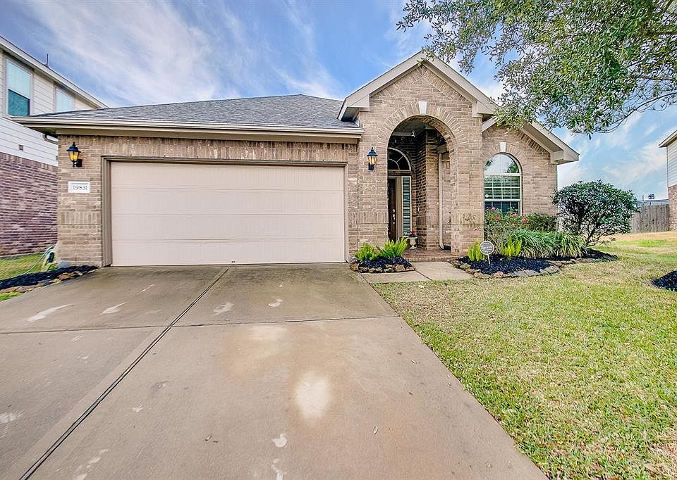 1st image of 19831 Amber Village Ln