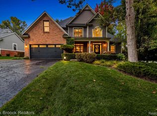 6979 Woodlyn Ct, Clarkston, MI 48348