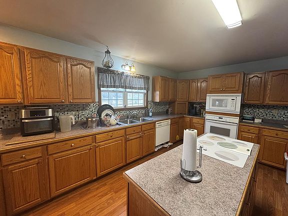 4th image of 9370 Southwind Rd