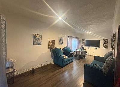 2nd image of 7512 S Saint Lawrence Ave