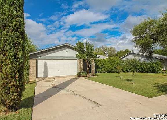 2nd image of 271 Meadow Bend Dr