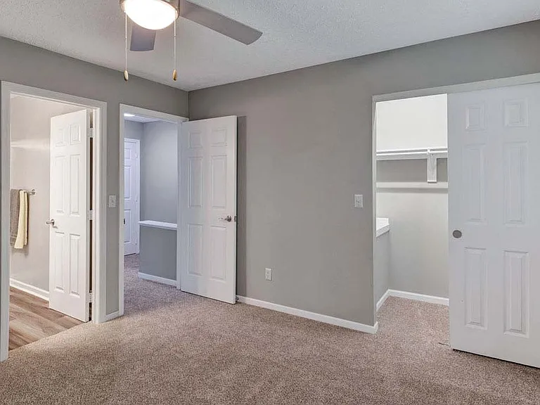 McNaughten Woods Townhomes — Photo 22