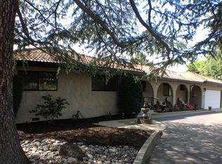 17655 N Kennison Ln, Lodi, CA 95240