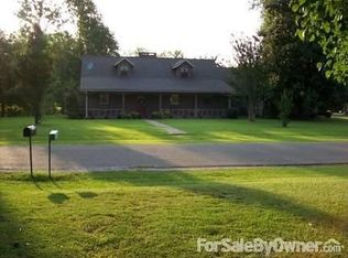 114 Lake Crest Cir, Tupelo, MS 38801