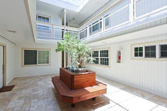 1st image of 675 Cole St APT 3