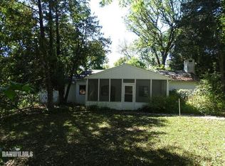 521 Cedar Creek Rd, Freeport, IL 61032