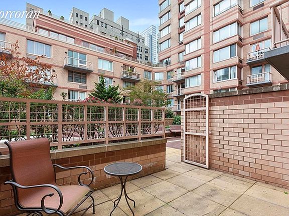 2nd image of 350 W 50th St APT 2BB
