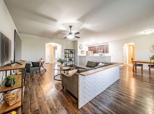 176 Live Oak Ln, Decatur, TX 76234