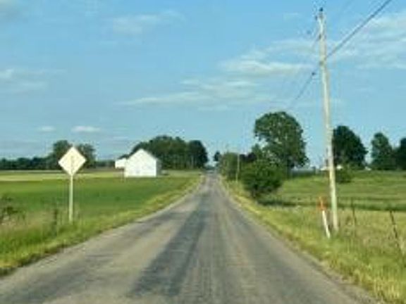 Exterior Neighborhood (street photo)