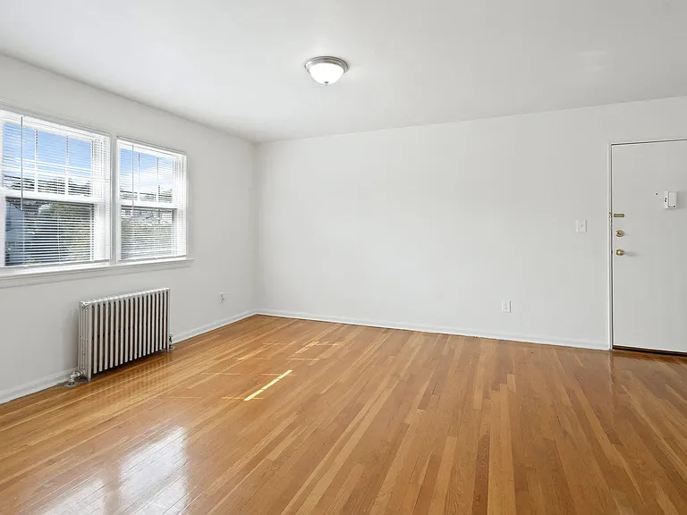 Styertowne Apartments — Photo 9