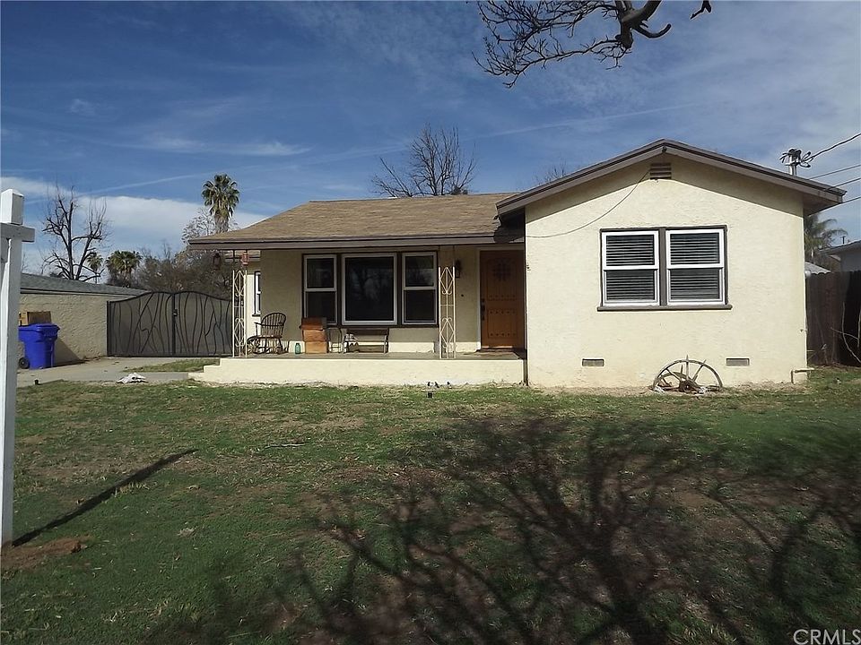 1st image of 34766 Pecan Ave