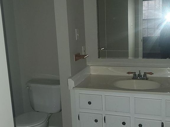 3rd image of 121 Lannes West Dr #123