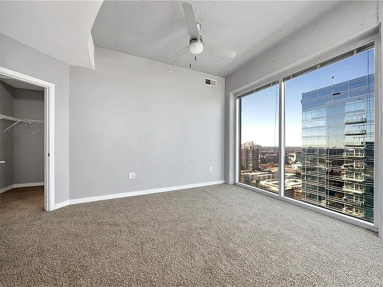 400 W Peachtree St NW #2504 — Photo 19