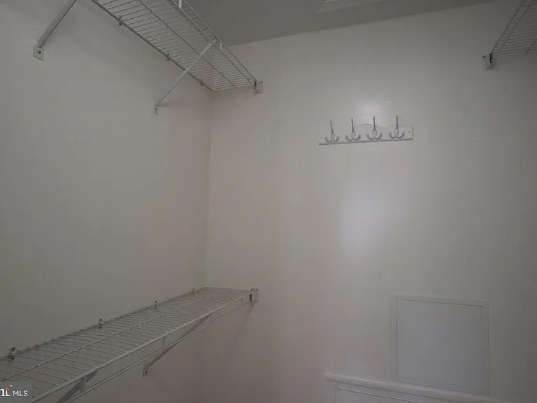 2406 Brookhaven Dr — Photo 11