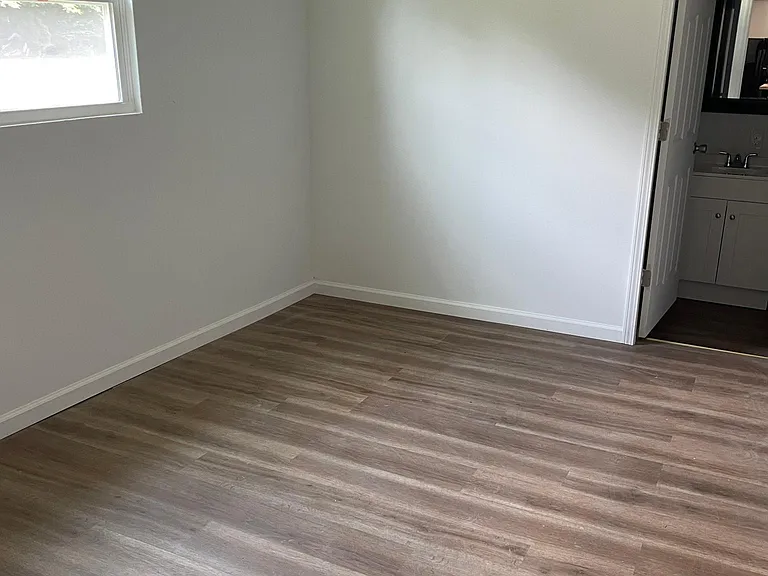 715 Corinth Rd — Photo 28