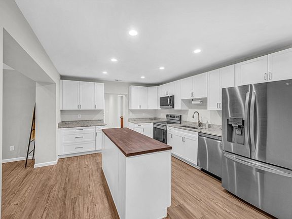 3rd image of 524 Amarillo Dr