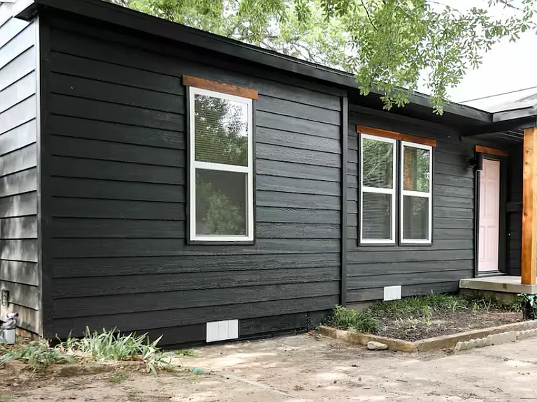 451 Hughes Dr — Photo 17