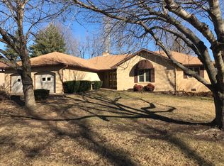 1229 Northwood St, Bolivar, MO 65613