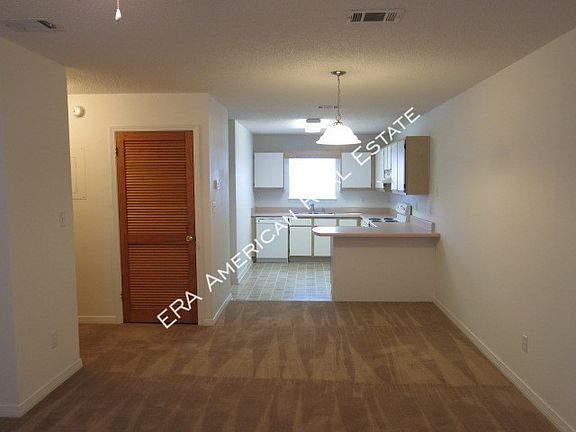 4th image of 2811 Bradford Pl NW Unit 2
