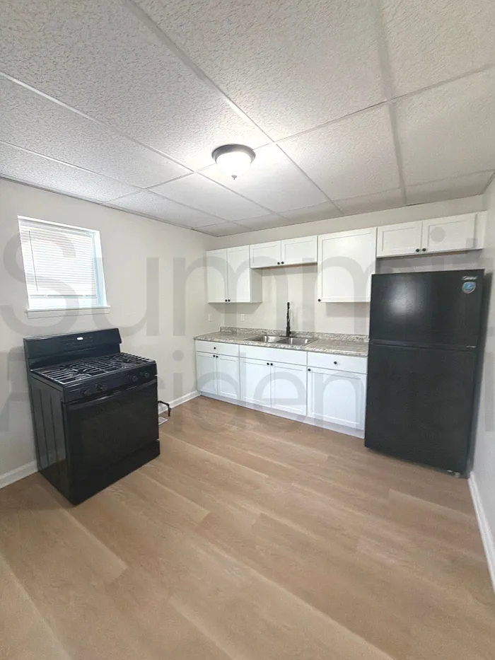 2 bed, 1.0 bath, 680 sqft, $695 — Photo 3