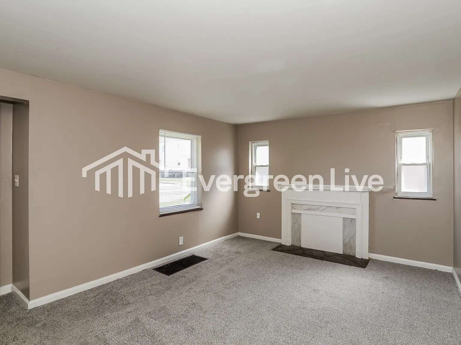 3 bed, 1.0 bath, 1128 sqft, $1,495 — Photo 3