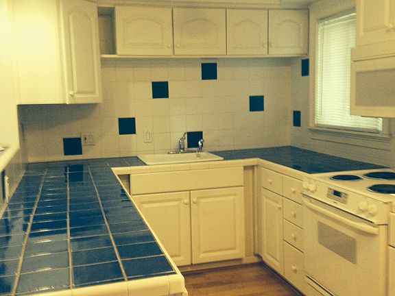 3rd image of 420 Merydith Way S