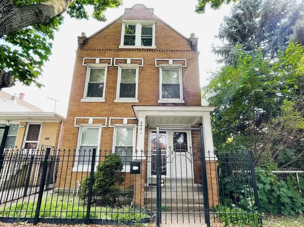 2941 W 39th Pl, Chicago, IL 60632