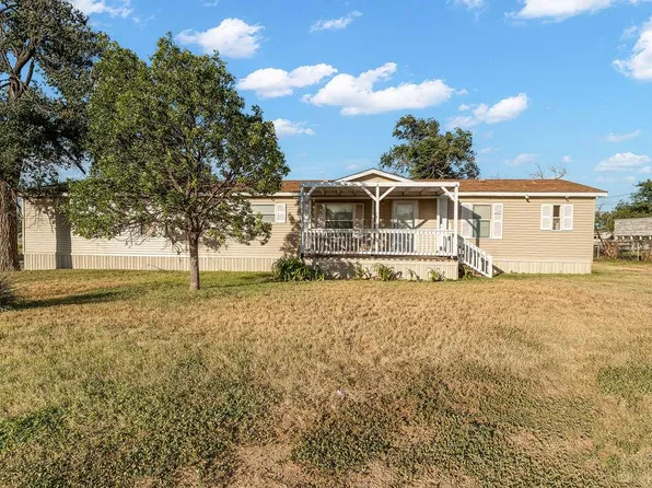 503 S 1st St, Coahoma, TX 79511