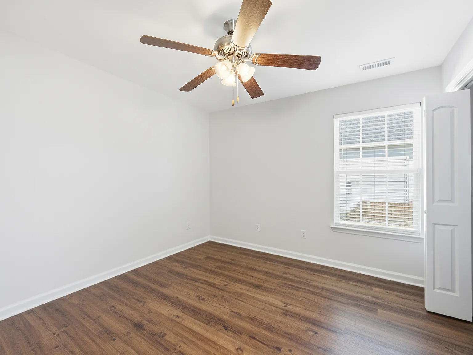 3 bed, 1490 sqft, $2,300 — Photo 3