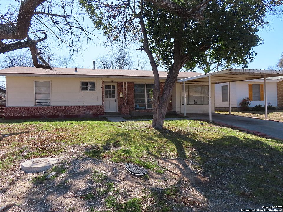 1st image of 1822 Candlelight Ln.