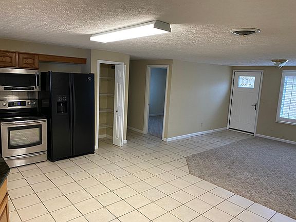 2nd image of 1761 Knox Ave