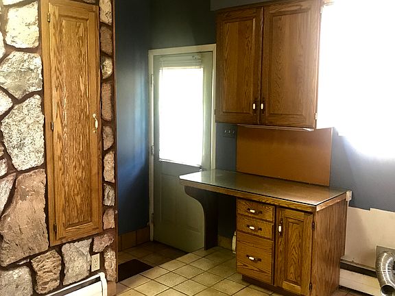 Built-in iron and desk