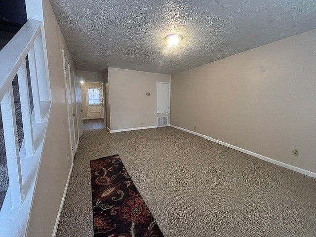 1st image of 967 Odom Dr
