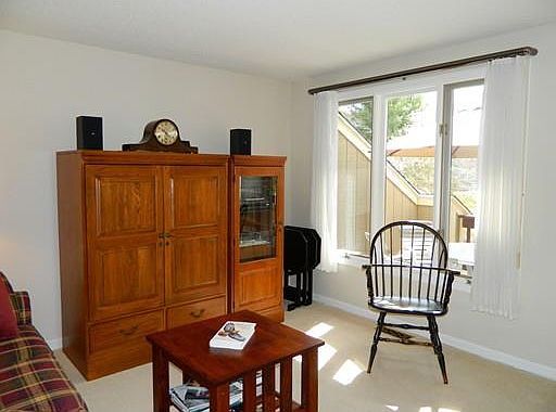4th image of 44 Brickett Hill Cir