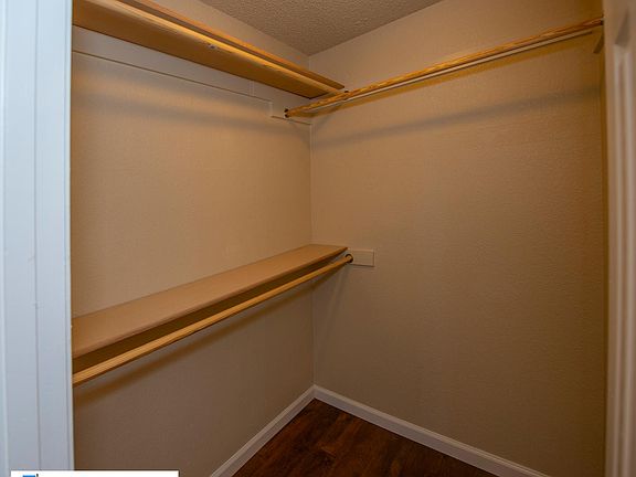 5th image of 140 Woodvale Ct